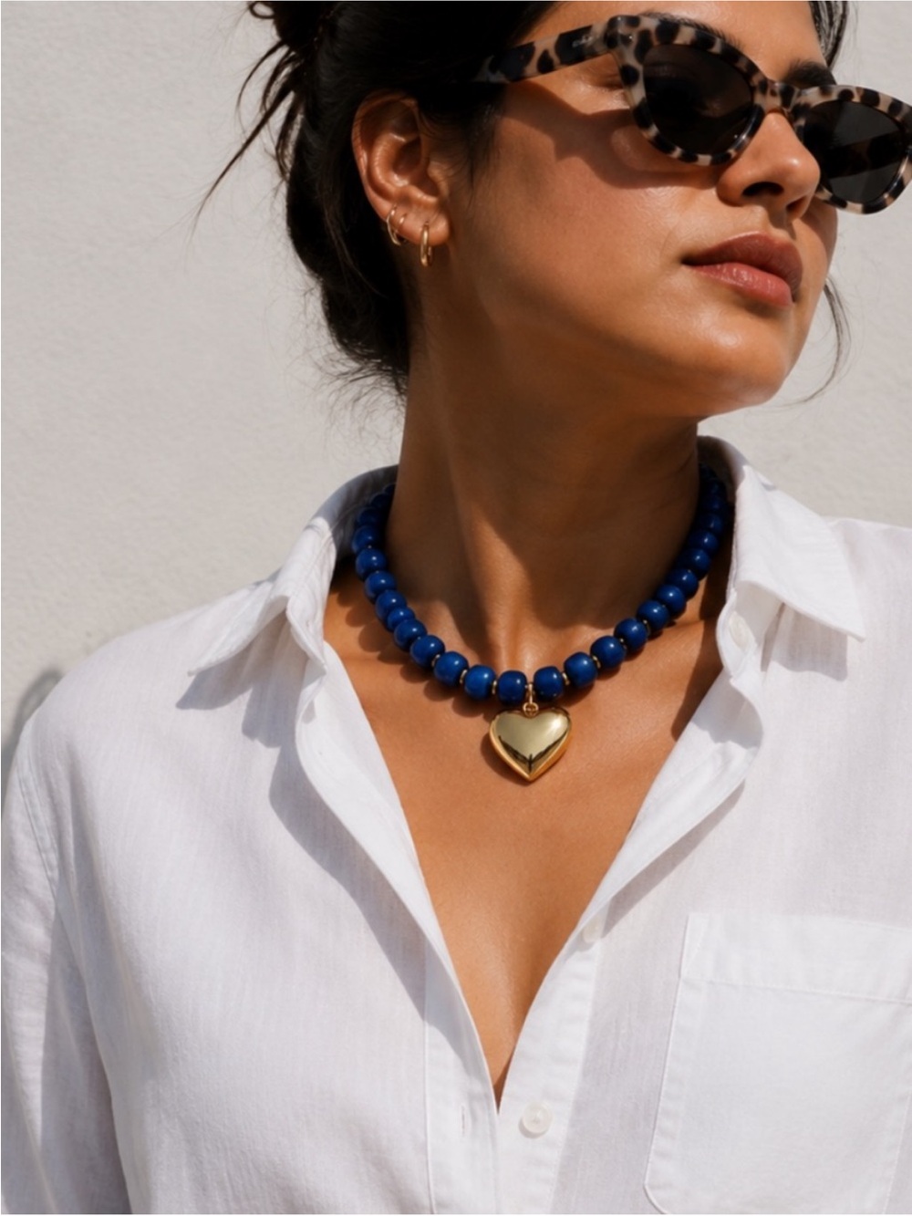 New! Blue Beaded Gold Heart Statement Necklace NWOT (4005)